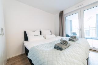 ZENtrahome - Zentral Outlet Business SmartTV Balkon - Metzingen - 2