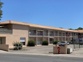 Charmant T2 rénové avec clim, WiFi et parking à 15 min des Thermes de Balaruc-les-Bains - FR-1-553-229 - 1