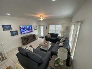 Blue Parrot - Gulf Shores - 1