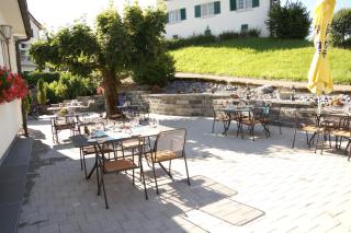 Hotel Restaurant Rössli - Schönenberg - 6