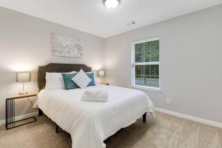 Lake Retreat near Savannah - 3