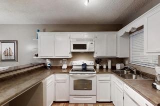 Las Palmas Condominiums #10 - 2