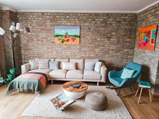 Art Gallery Apartment - Nové Zámky - 9