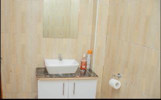 The pine 2 bedroom house California plaza - 2