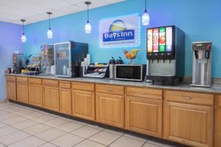 Travelodge by Wyndham Livonia Canton Novi Detroit Area - Livonia - 9