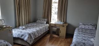 6 Crawford Road, Rondebosch East - 2