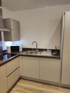 2 bedroom en-suite apartment in Basildon, Essex (Enjoy the simple things in life) - 3