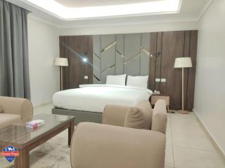 Grand Plaza Hotel - 9