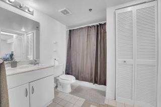 Central unit •1 BDR with Ocean And City View•Free parking - Miami - 7