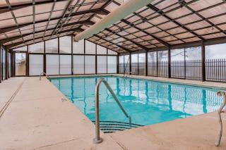 Tranquil 2-Bedroom Pointe Royale Condo - Branson - 6