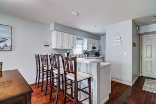 Tranquil 2-Bedroom Pointe Royale Condo - 1