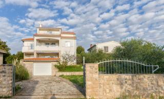 Apartments Maris - Tribunj - 0