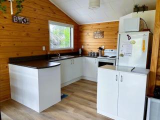 Relax Cabin - Waihi Beach Holiday Home - Waihi Beach - 3