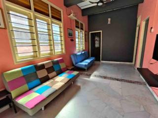 Wi-Fi 100MB Free Ipoh Happy Big House SemiD TH24 16 pax - Ipoh - 0