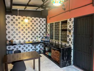 Wi-Fi 100MB Free Ipoh Happy Big House SemiD TH24 16 pax - Ipoh - 9