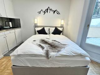 Kleines Juwel, zentral, mit Garage und Pool - CB102 - St. Moritz - 2