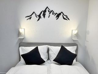 Kleines Juwel, zentral, mit Garage und Pool - CB102 - St. Moritz - 1