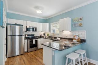 Family-Friendly Pensacola Home Less Than 1 Mi to Beach! - Pensacola - 1