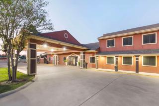 Best Western PLUS Edinburg Inn & Suites - Edinburg - 7
