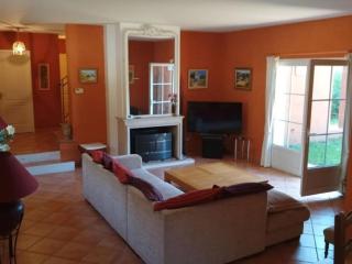 Charming Holiday Home in Lorgues with Private Pool - Lorgues - 2