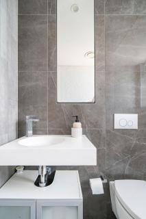 Radiant 2BR Top-Level Unit with Wi-Fi near Bondi Beach - 5