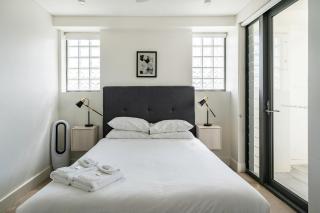 Radiant 2BR Top-Level Unit with Wi-Fi near Bondi Beach - 4