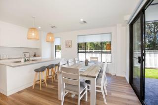 Shiloh Shores - Pet Friendly with Fire Pit - 5 Mins to Beach - Culburra Beach - 5
