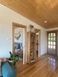 Evergreen Cabin - Primrose Sands - 4