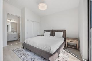 Beachfront Luxury Suite #21 at THE BEACH HOUSE - 4