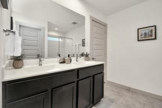 Exquisite 3 Bedroom Home in Katy - Katy - 1