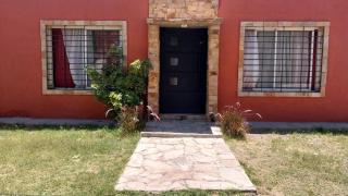Casa con piscina - Guaymallén - 5