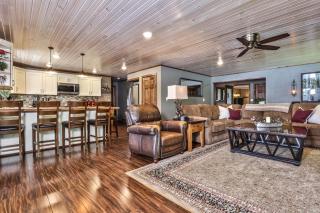 Upper Gresham Lakehouse - 3