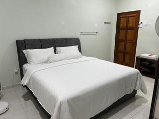 Mutiara Villa Homestay - Comfort Away From Home - Merlimau - 4
