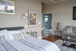 Romantic Spacious Suite with Salish Sea & Mountain Views at Seattle Luxury Estate - Seattle - 1