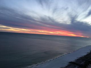 PRIVATE BEACH FRONT LUXURY CONDO, AMAZING VIEWS, INDiGO E, 5-STAR, - 2 BALCONES , "CHOICE AWARD"! - Pensacola - 1