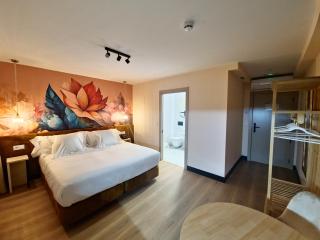 Hotel Suites Moma Centro - Villanueva de la Serena - 1