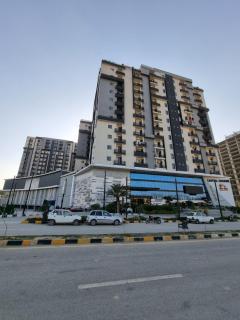 Three Bed Attached Bath Netflix Wifi Smart TV Parking Near Airport - Islamabad - 4
