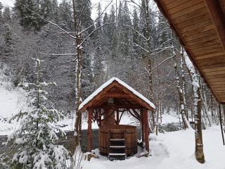 Біля річки - 4