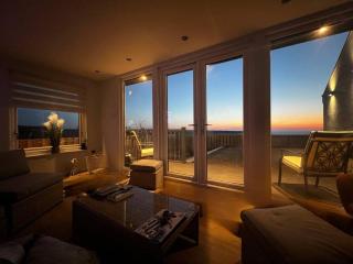 Salt View - Cullen - 1