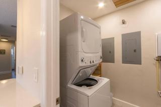 NEW! Stylish & Cozy Sea Grape near Beach & Flagler - New Smyrna Beach - 3
