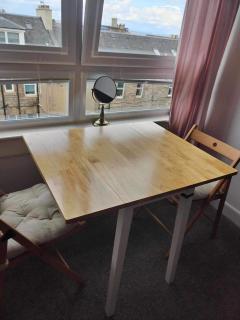 The Lookout with private bathroom - loft suite in Colony townhouse - 2