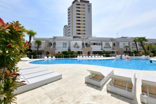 Wave Village 2 Apartments - Lido di Jesolo - 9