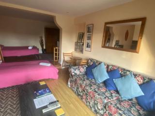 Ground Floor - view of Lighthouse, Garden and Parking - Swansea - 7
