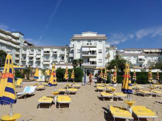 Bagni Miramare Apartments - Lido di Jesolo - 0