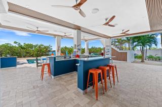 Luxury Seaside Escape ~ Heated Pool w Jacuzzi ~ Elevator ~ Dock ~ Scenic Views - Marathon - 6