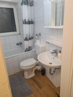 Schöne 2 Zimmer Apartment in Uerdingen Nähe Düsseldorf - Krefeld - 2