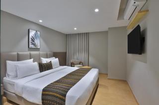 Hotel Shivashish - Ahmedabad - 7