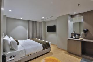 Hotel Shivashish - Ahmedabad - 1