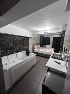 Jacuzzi Suites 2 - Tessalónica - 1