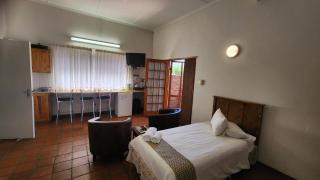 Country Village - Graaff-Reinet - 9